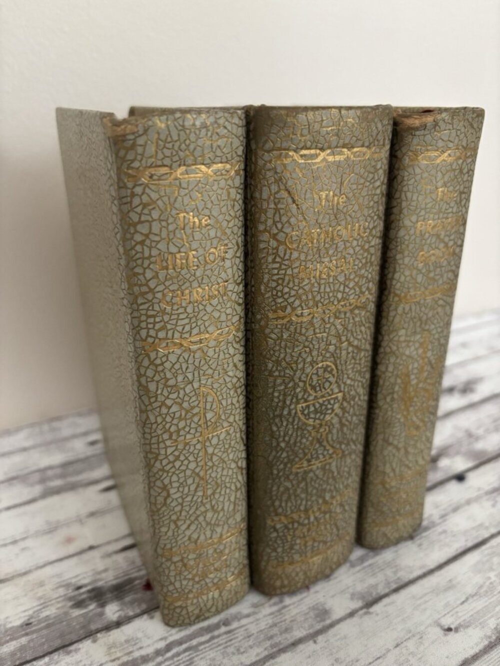 Library Of Catholic Devotion Bible Story & Christ & The Church 1950s Vintage Set - Picture 1 of 16